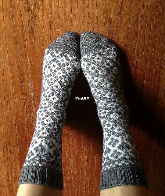 Garland Socks2.jpg