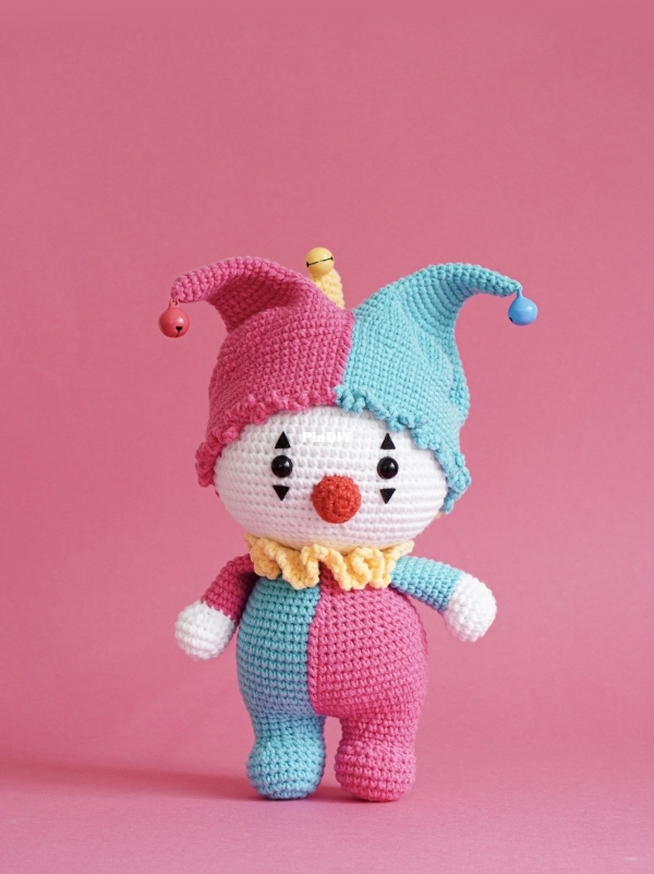 Aquariwool - Nguyễn Thanh Hương - The Clown - El payaso - English