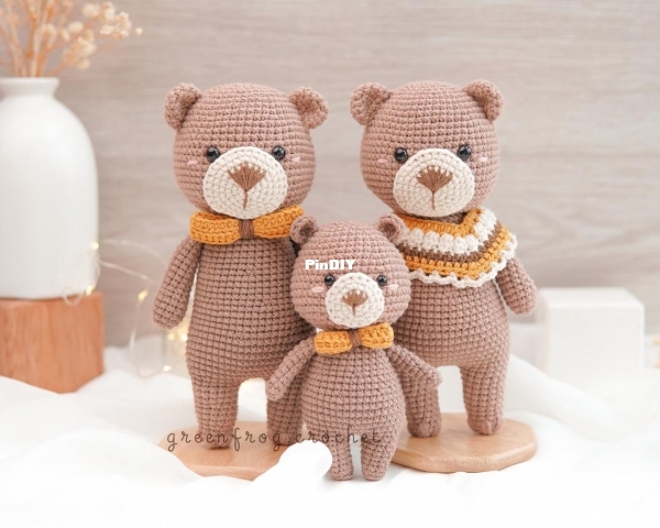Three Bears Green Frog Crochet Thuy Anh.jpg