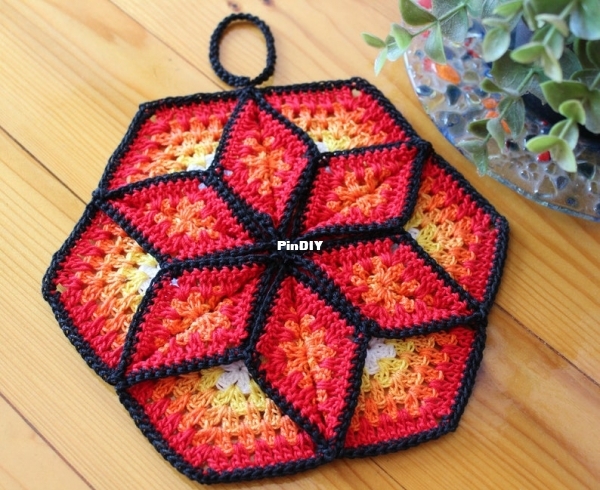 0lucky star potholder.jpg