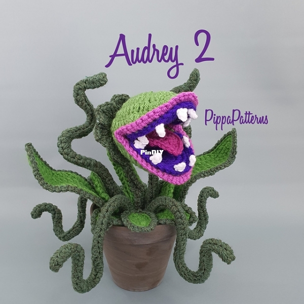  Audrey 2 - Man eating Plant 