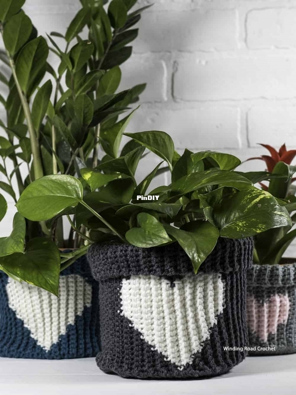 tealheartbasketcrochet3.jpg