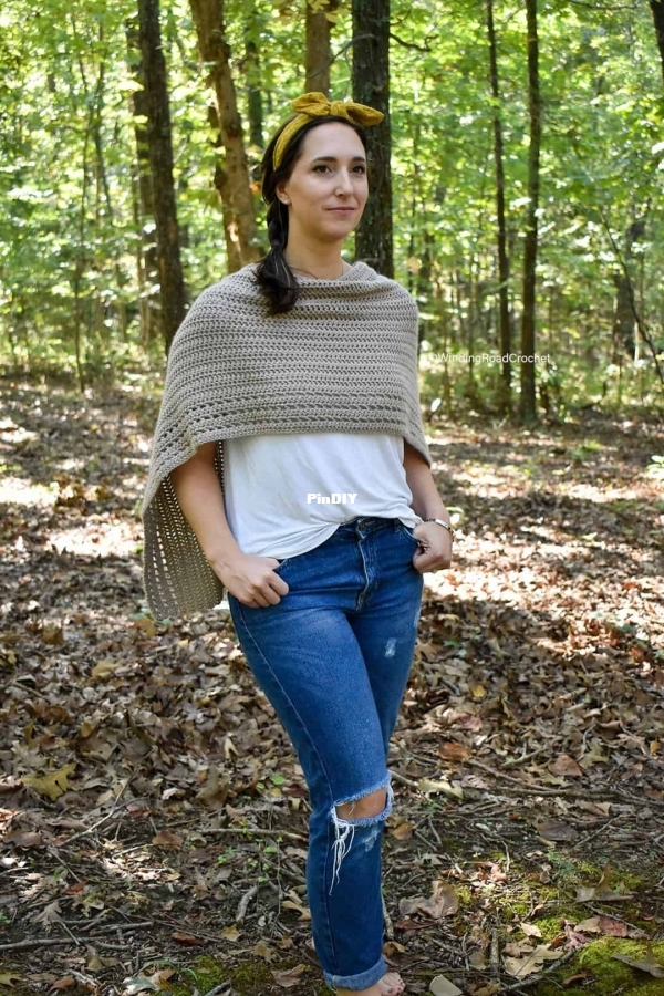 moderncrochetponcho2.jpg