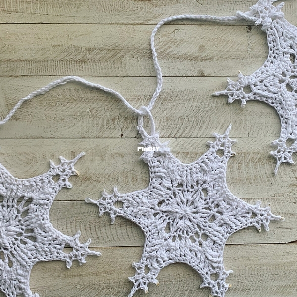 Andrea Clements - Andrea Clements - Snowy Stars.jpeg