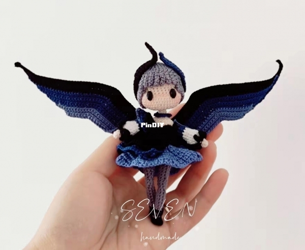 Seven Handmade - Swan girl.JPG