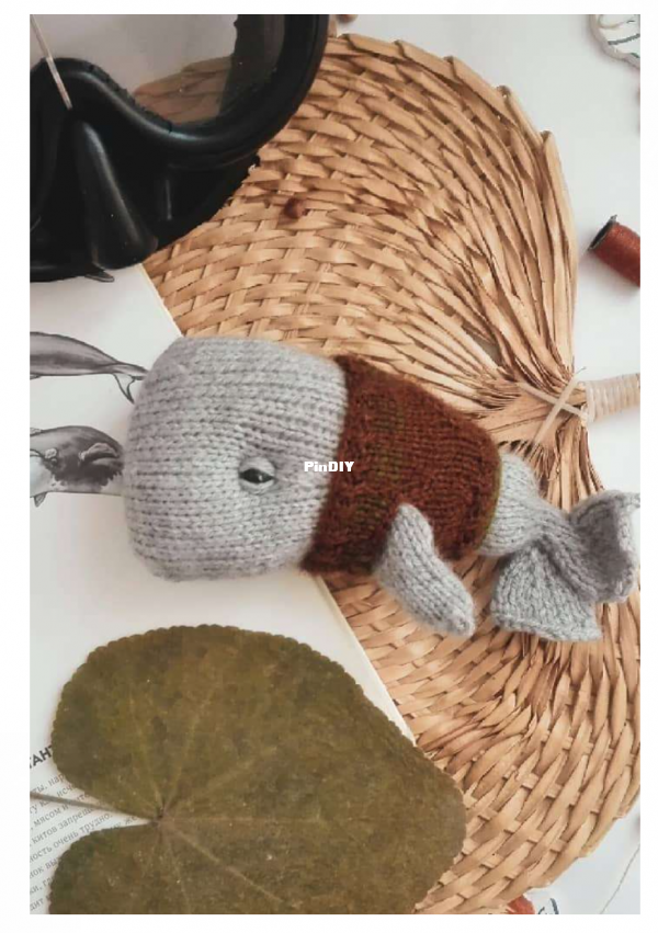 Forest Knitting Toys - Irina Terzi - Whale Oliver.png