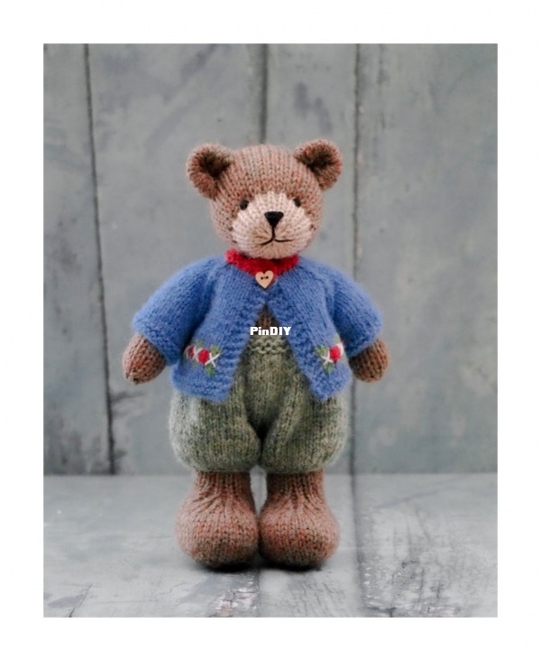 Little Bears Jacket Mary Jane&#039;s Tearoom Susan Hickson (2).jpg