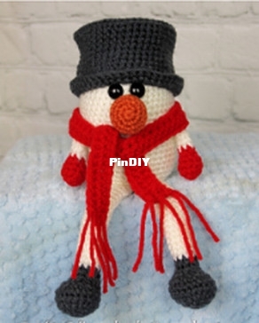 Snowman Shelf Sitter.jpg