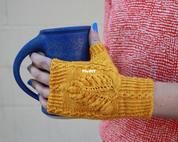 Kezia Fingerless Mitts1.jpg