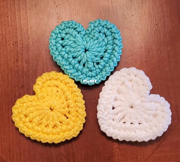 ChiChis Whimsical Crochet - Rachel Baumann - Heart Dish Scrubbie.jpg