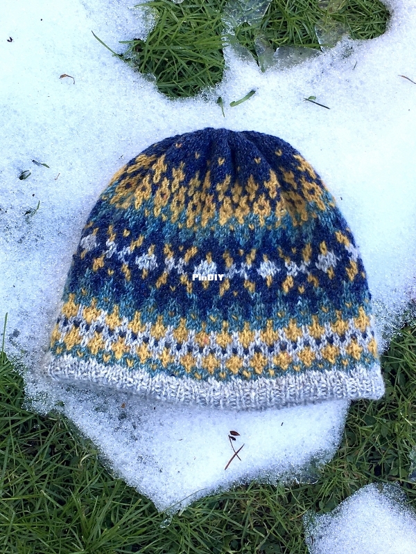 Makosh-hat-8625R.jpg
