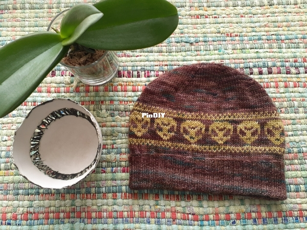 alienhat.jpg