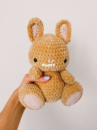 Scandi Grey - Daria Kirchkesner - Bunny Peach.jpg