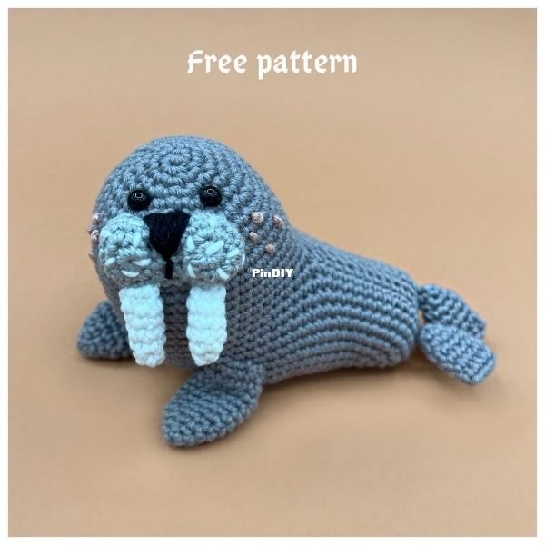 Les Mailles du Rocher Billy the Walrus 1.jpg