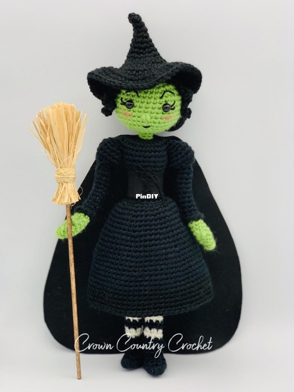 Wicked Witch Crown Country Crochet Stevie Hill.jpg
