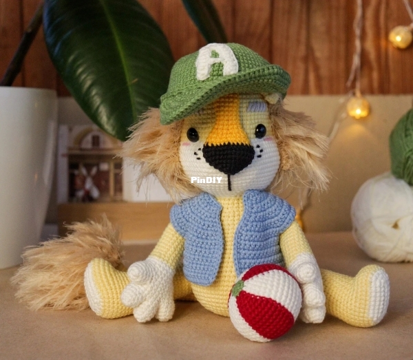 Toysneed - Kate Kobets - Alex the Lion.jpg