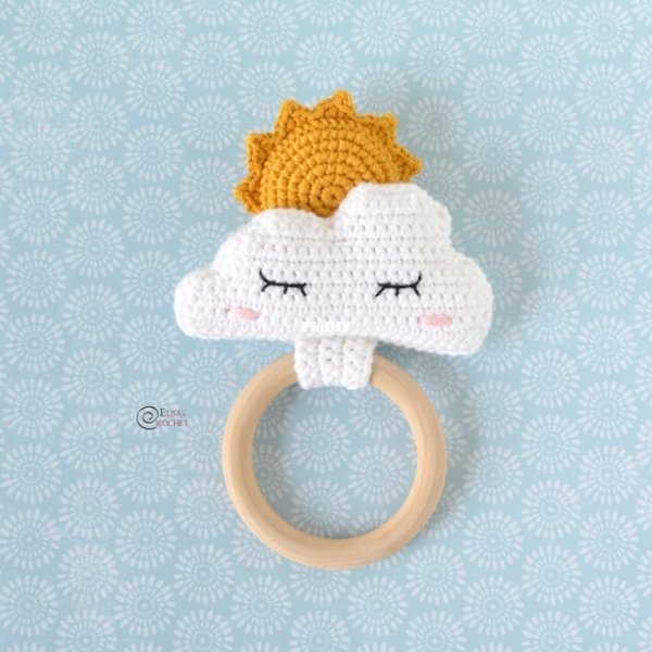 Elisas Crochet - Elisa Sartori - Cloud and Sun Teething Ring_01.jpg