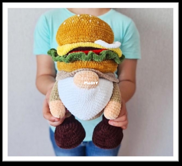 Crochet Wonders Design - Olga Kurchenko -  Hamburger Gnome - English