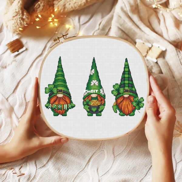 Saint Patricks Day Gnomes.jpg