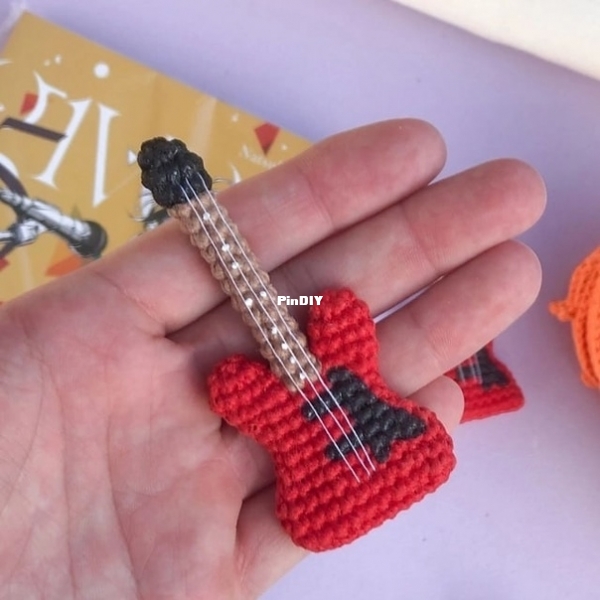 GUITAR.jpg
