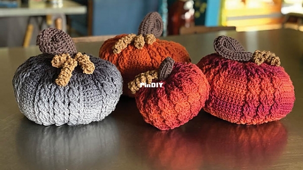 The Crochet Crowd - Michael Sellick - Braided Pumpkins_02.jpg