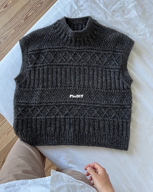 Ingrid Slipover by PetiteKnit .jpg