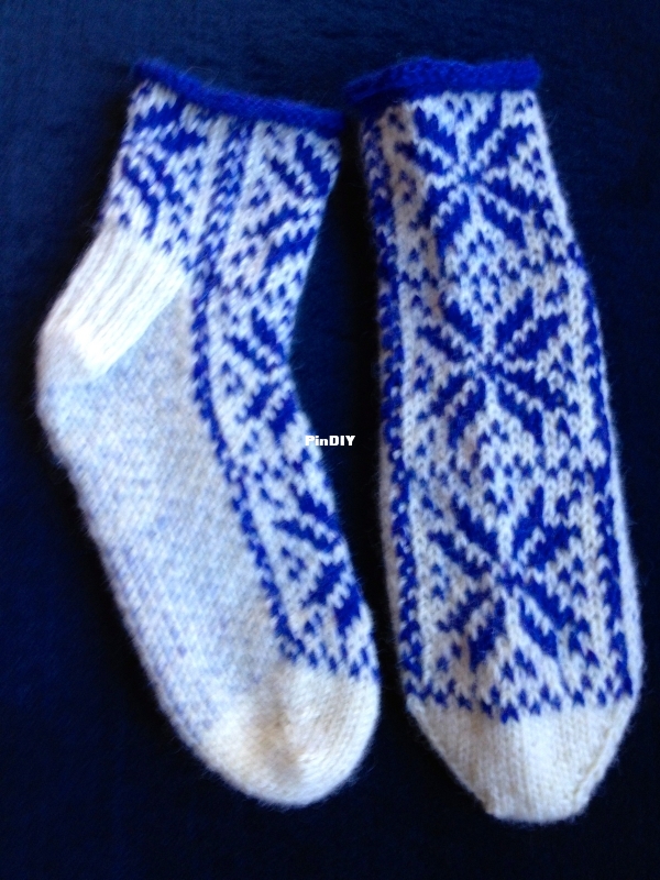 Snowflake Socks.jpg