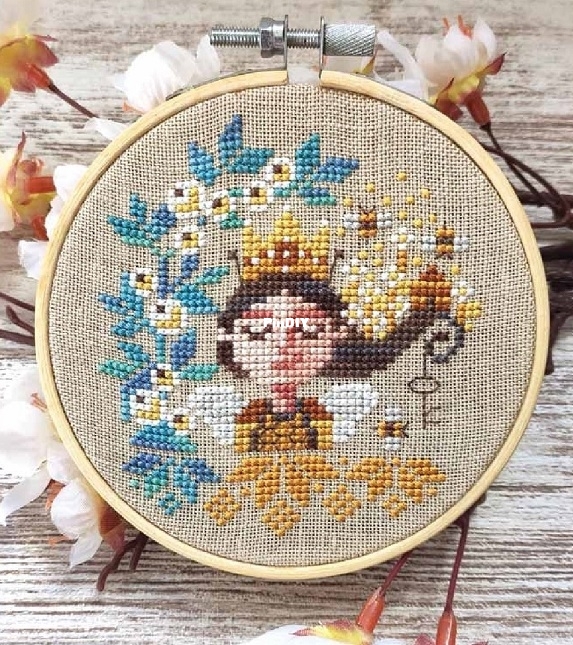BAD Dreaming Queen Bee - PN&amp;PS Spring&#039;22.jpg