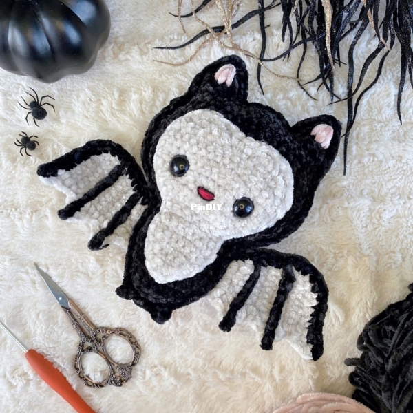 Spin a Yarn Crochet - Jillian Hewitt - Bat Amigurumi.jpg