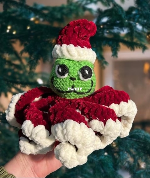Octo-Grinch - Jessica Bogach.jpg