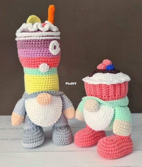 Mini Gnome Cupcake and Mini Gnome Cocktail.jpg