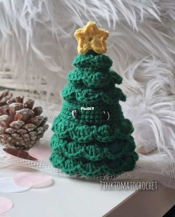 pinktomatocrochet - Mini Christmas Tree.png