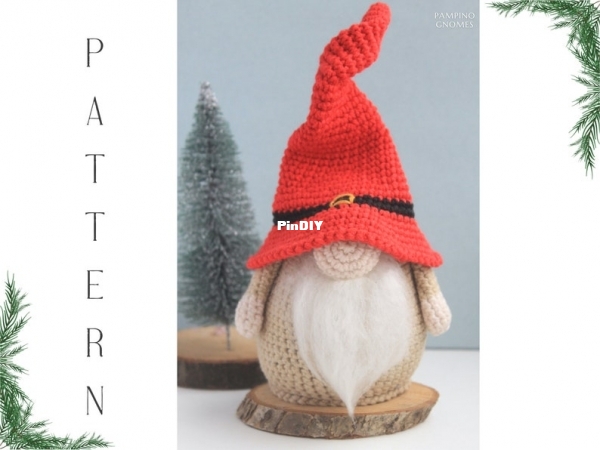 Christmas Santa Gnome 2.jpg