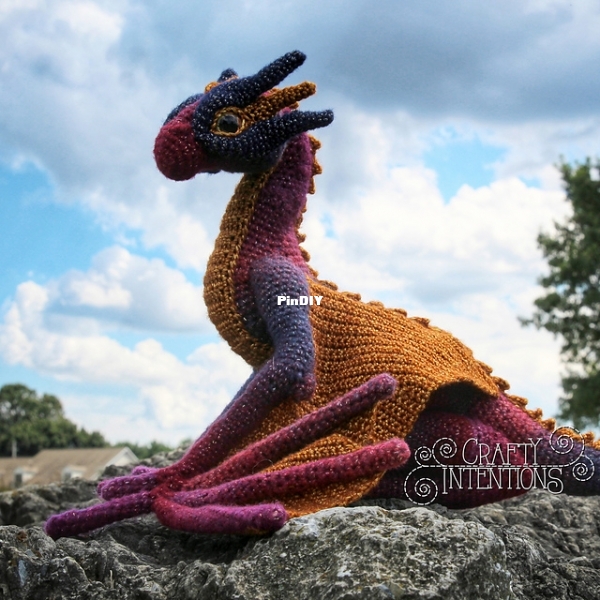 Large_Wyvern_for_Ravelry_Listing_Front_Photo_03_medium2.jpg