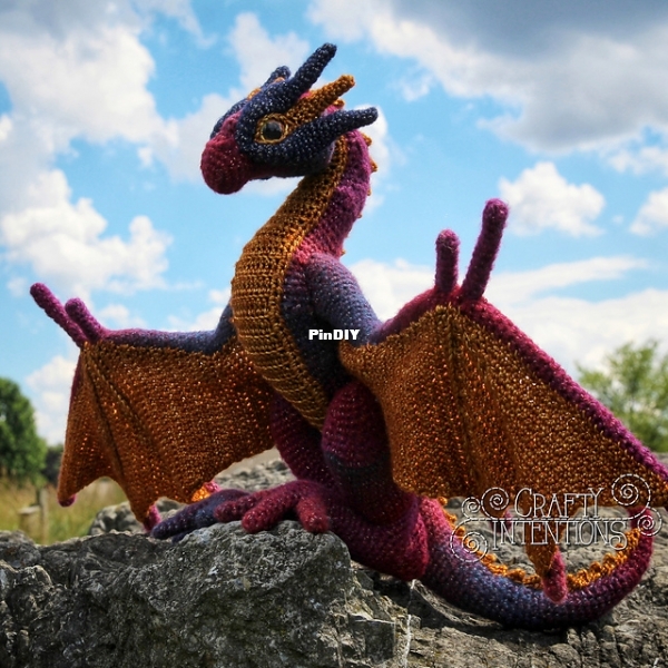 Large_Wyvern_for_Ravelry_Listing_Front_Photo_01_medium2.jpg