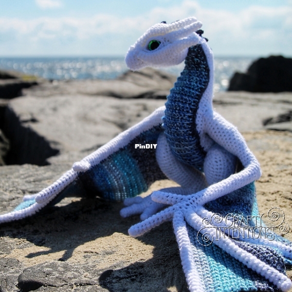 Large_Wyvern_for_Ravelry_Listing_Front_Photo_02_medium2.jpg
