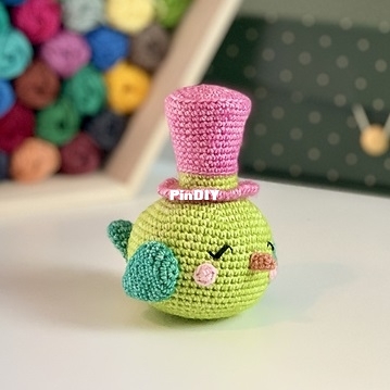 Sarah Dee Crochet - Sarah Prather -  Pixie the Chubby Bird_02.jpg