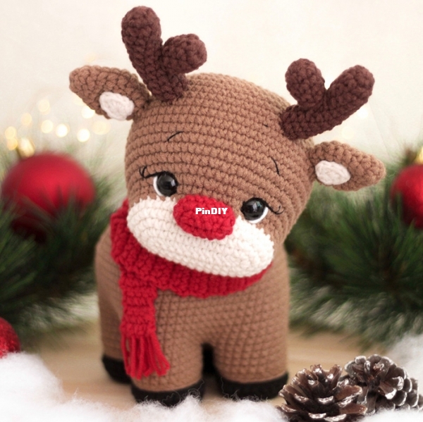 Atelie Floraqua - Manuela Oberg - Reindeer Ruth.jpg