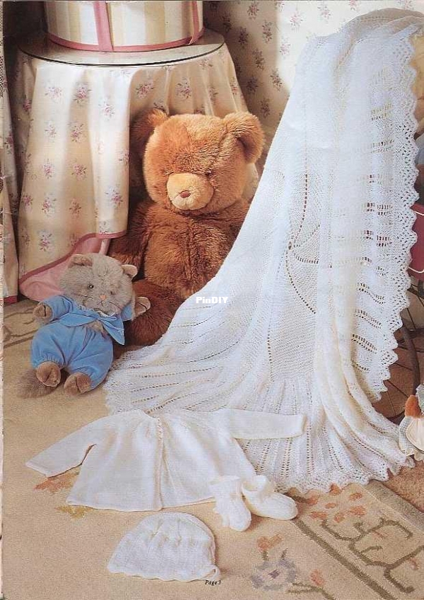 Patons 1095 Layettes and Shawls_000003.jpg