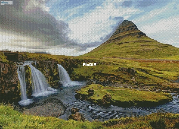KirkjufellsfossIceland_MED.jpg