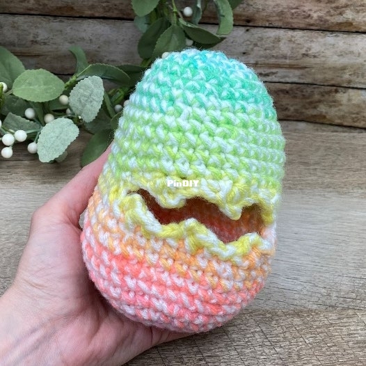 Serendipity Designs - Hatching Egg Simple.jpg