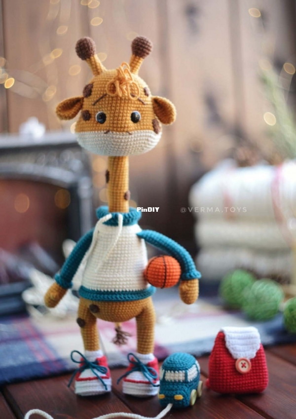 Verma Toys - Giraffe Melvin.jpg