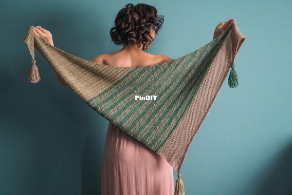 Reveil Shawl5.jpg