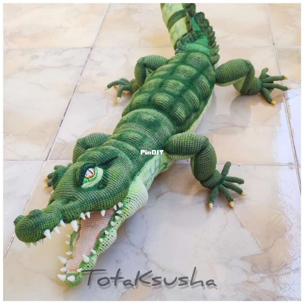 1Big_crocodile_ compressedENG.jpg