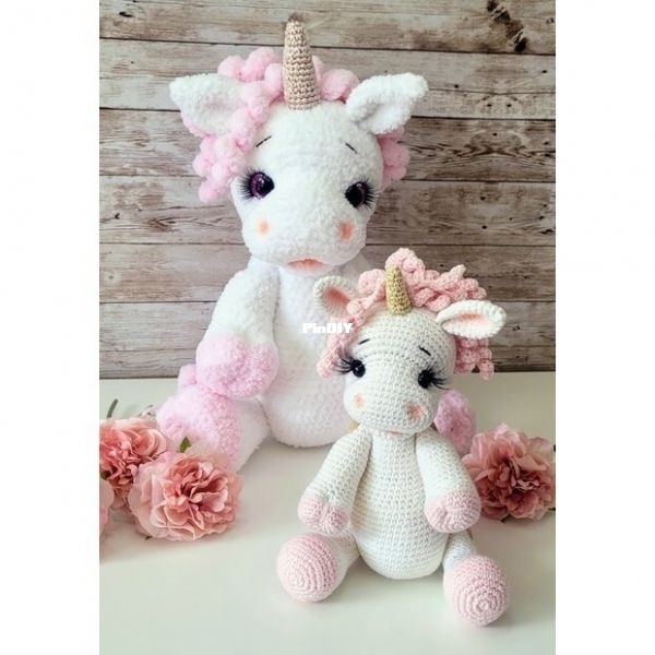 Monika Mairychova - Unicorn.jpg