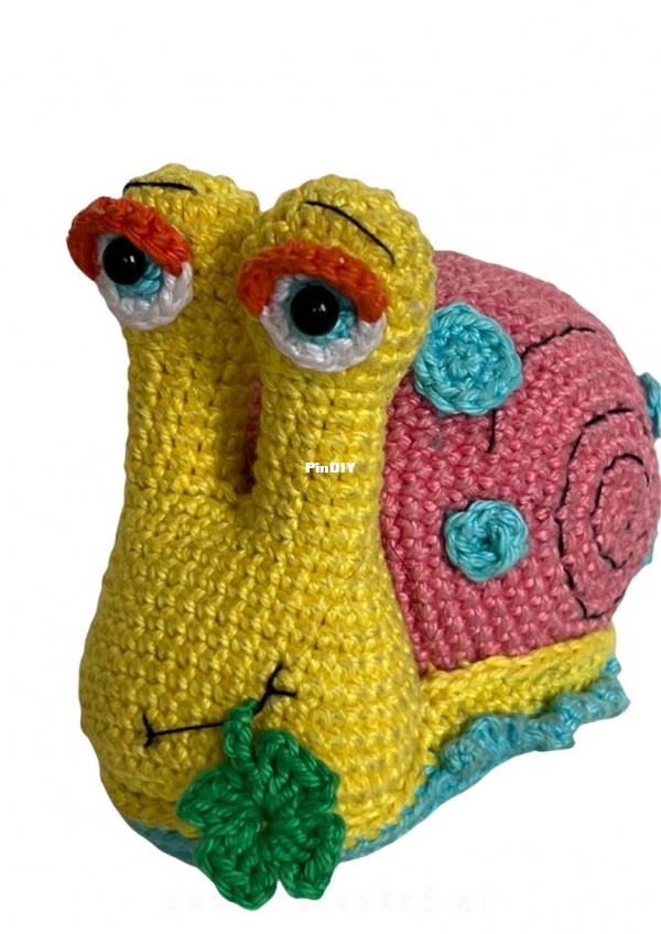Achtertuin_mini_slak.jpg
