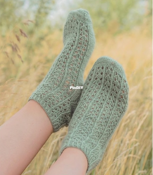 Lovely Lace Knits-Gabrielle Vezina-268.jpg