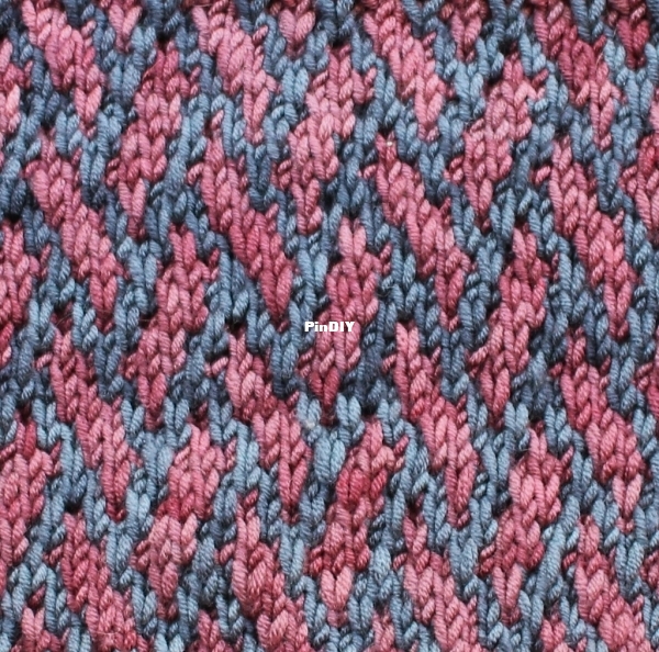 Latticed Mosaic Cowl2.jpg