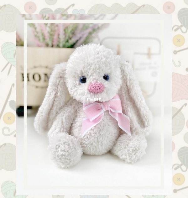 Crochet plush bunny.jpg