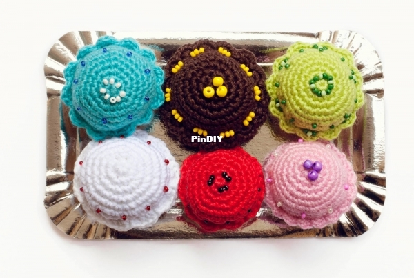 amigurumi bandeja pasteles.jpg